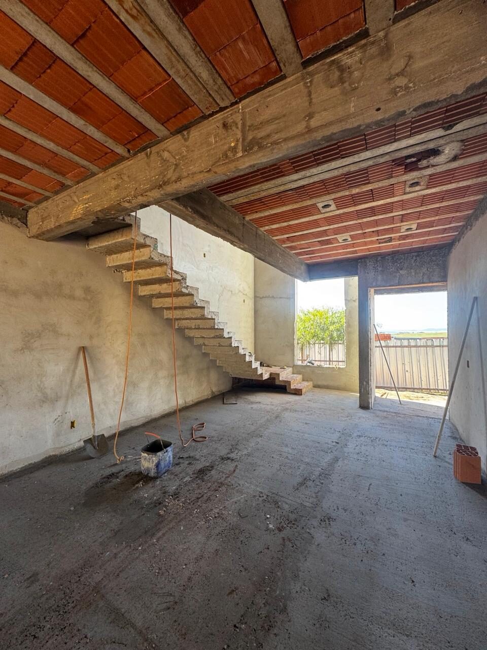 Residência I - C & N - interior em acabamento